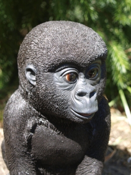 Gorilla Deko Figur Affe Baby lebensecht wetterfest Gartenfigur HOTANT NEU