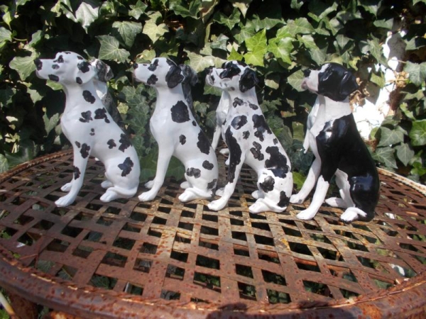 Deutsche Dogge Deko Figur sitzend alle Farben NEUHEIT