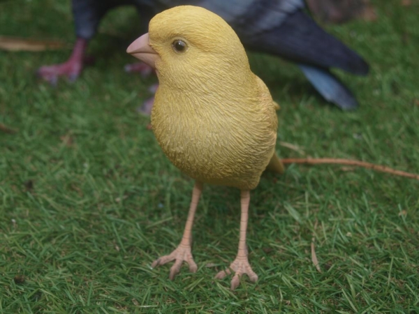 Deko Figur Kanarienvogel lebensecht wetterfest HOTANT NEUHEIT
