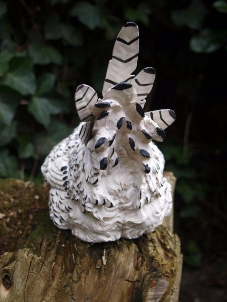 Kantenhocker Huhn weiß