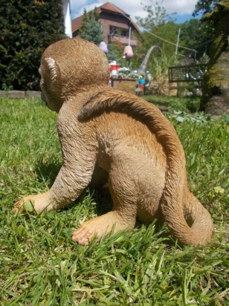 Totenkopfaffe Deko Figur  lebensecht wetterfest NEU Hotant
